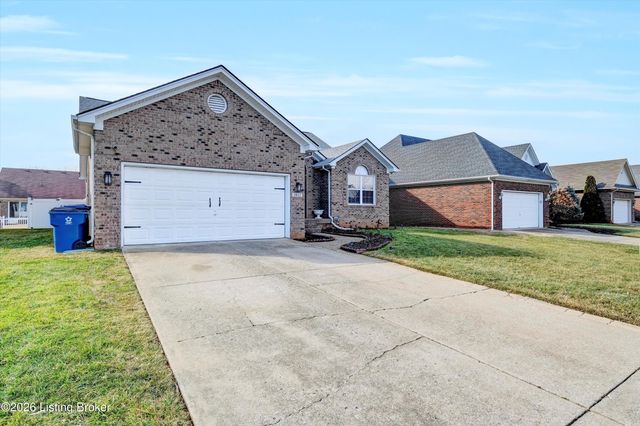 3812 Stone River Ct, Louisville, KY 40299