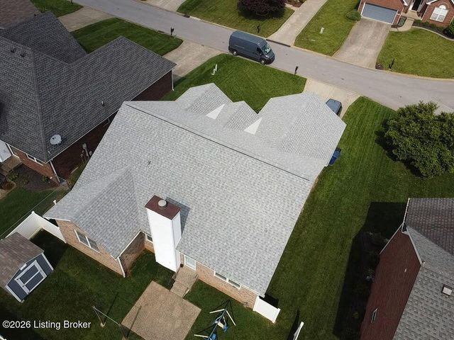 3812 Stone River Ct, Louisville, KY 40299