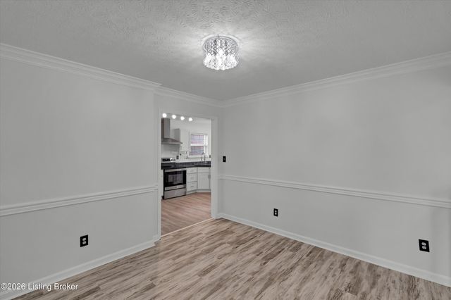 3812 Stone River Ct, Louisville, KY 40299