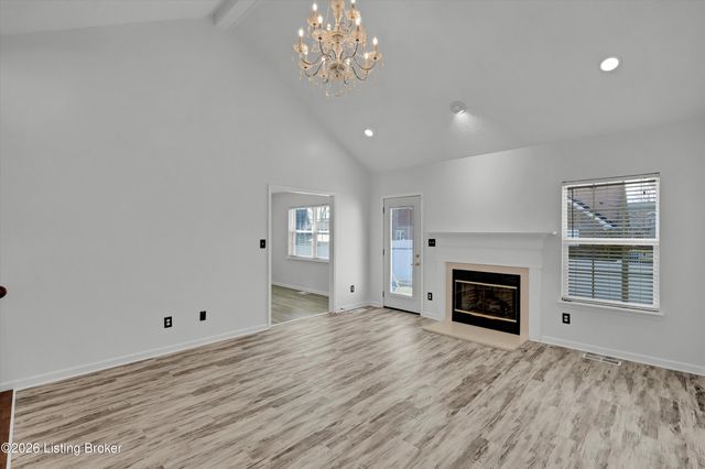 3812 Stone River Ct, Louisville, KY 40299