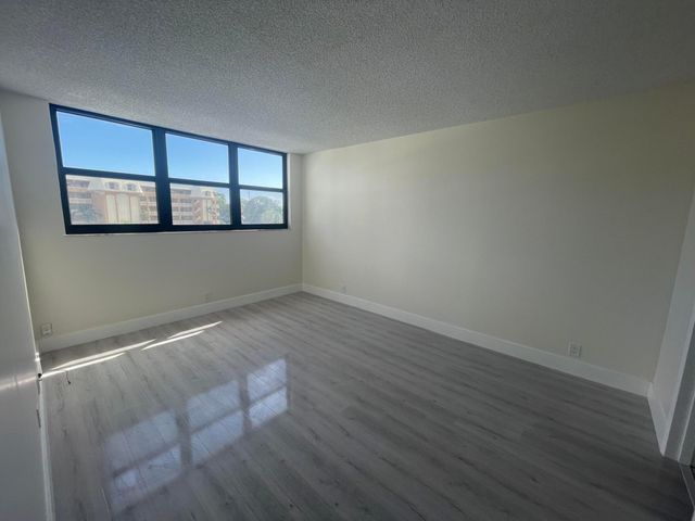336 Golfview Road 309, North Palm Beach, FL 33408