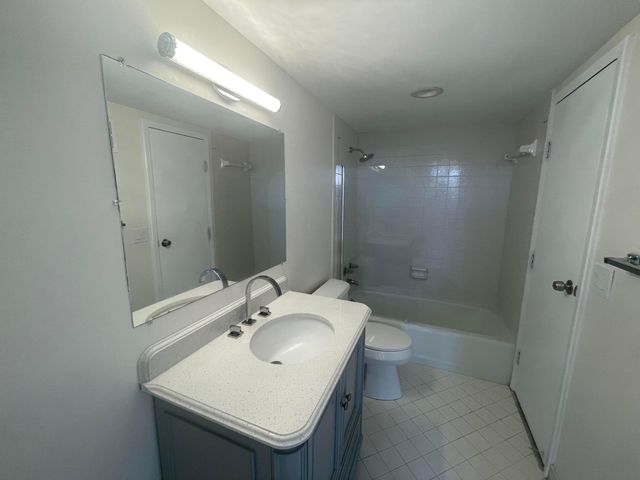 336 Golfview Road 309, North Palm Beach, FL 33408
