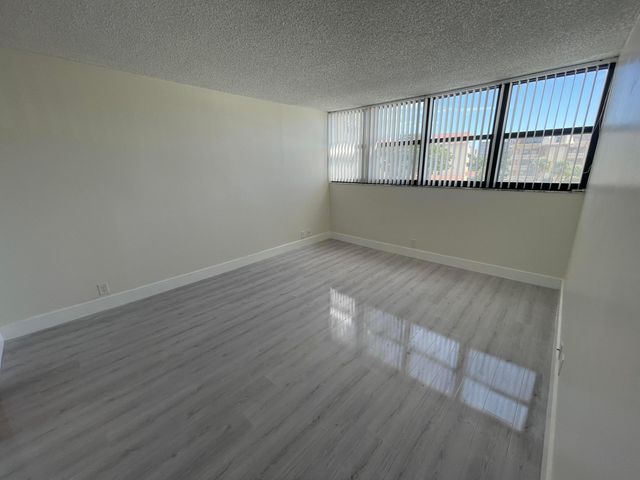 336 Golfview Road 309, North Palm Beach, FL 33408