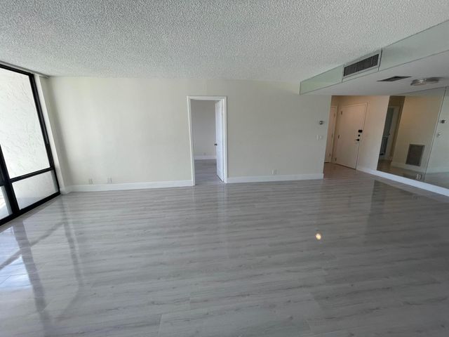 336 Golfview Road 309, North Palm Beach, FL 33408