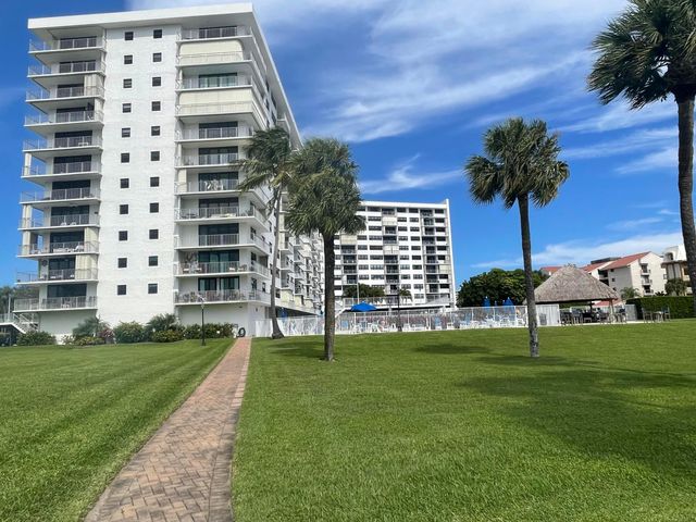 336 Golfview Road 309, North Palm Beach, FL 33408