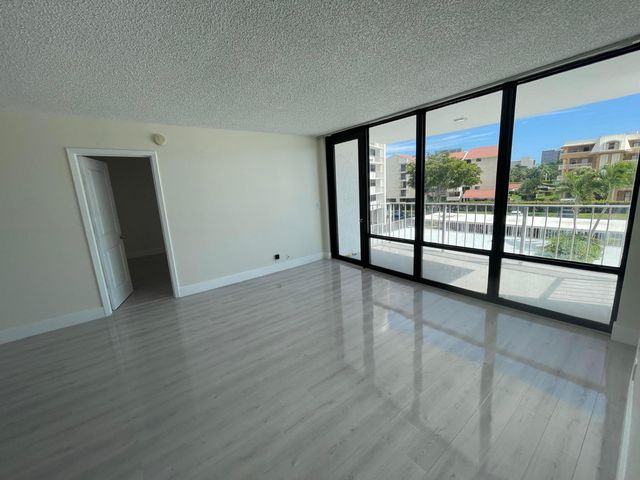 336 Golfview Road 309, North Palm Beach, FL 33408