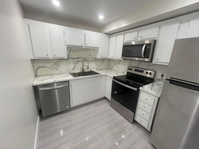 336 Golfview Road 309, North Palm Beach, FL 33408
