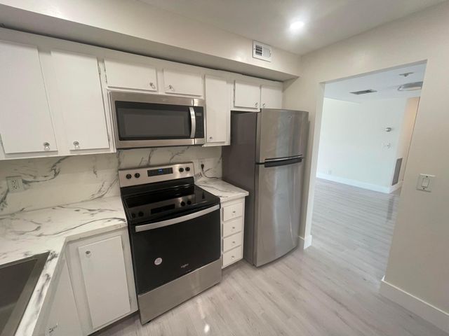 336 Golfview Road 309, North Palm Beach, FL 33408