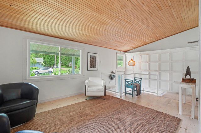 813 N Hamilton Street, Saint Croix Falls, WI 54024