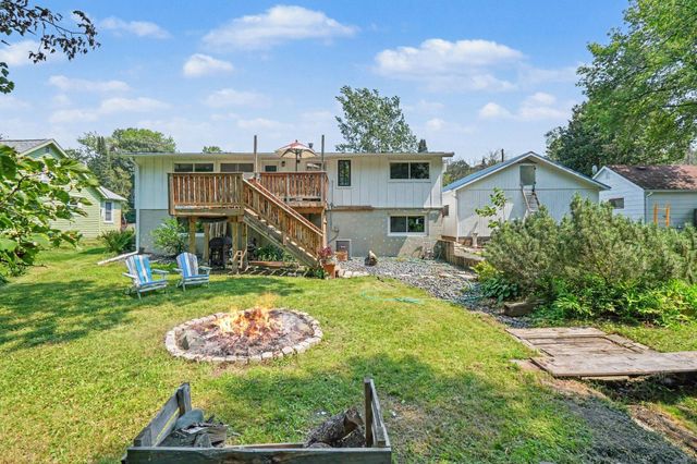 813 N Hamilton Street, Saint Croix Falls, WI 54024