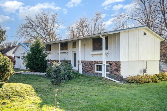 813 N Hamilton Street, Saint Croix Falls, WI 54024