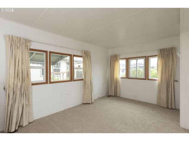 11453 Sw ROYAL VILLA Dr, Portland, OR 97224