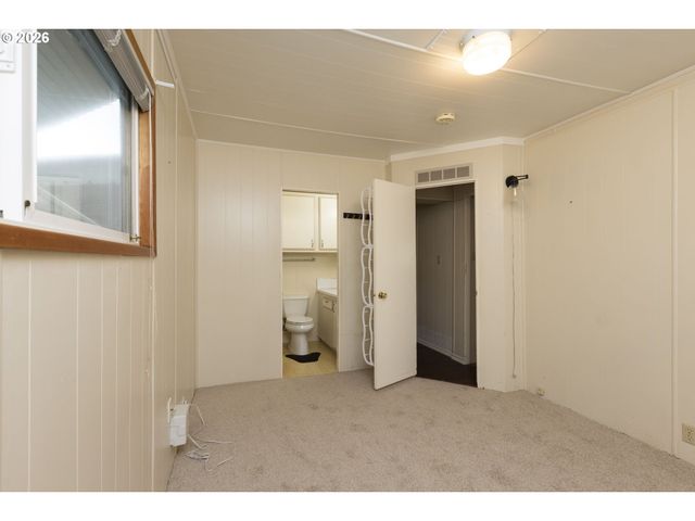 11453 Sw ROYAL VILLA Dr, Portland, OR 97224
