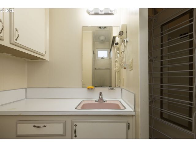11453 Sw ROYAL VILLA Dr, Portland, OR 97224