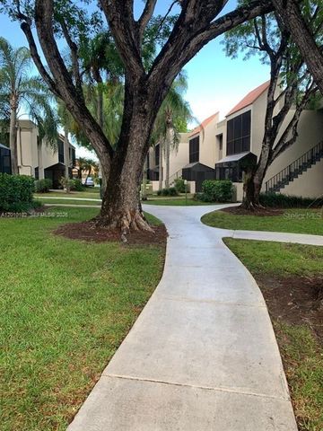 7923 SW 104th St 214F, Miami, FL 33156