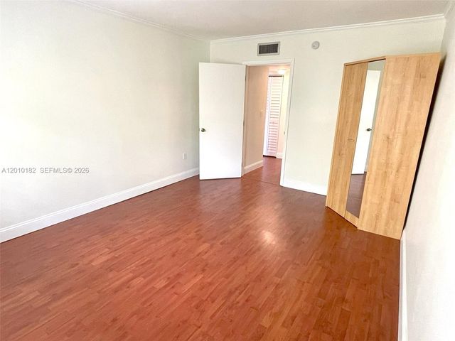 7923 SW 104th St 214F, Miami, FL 33156