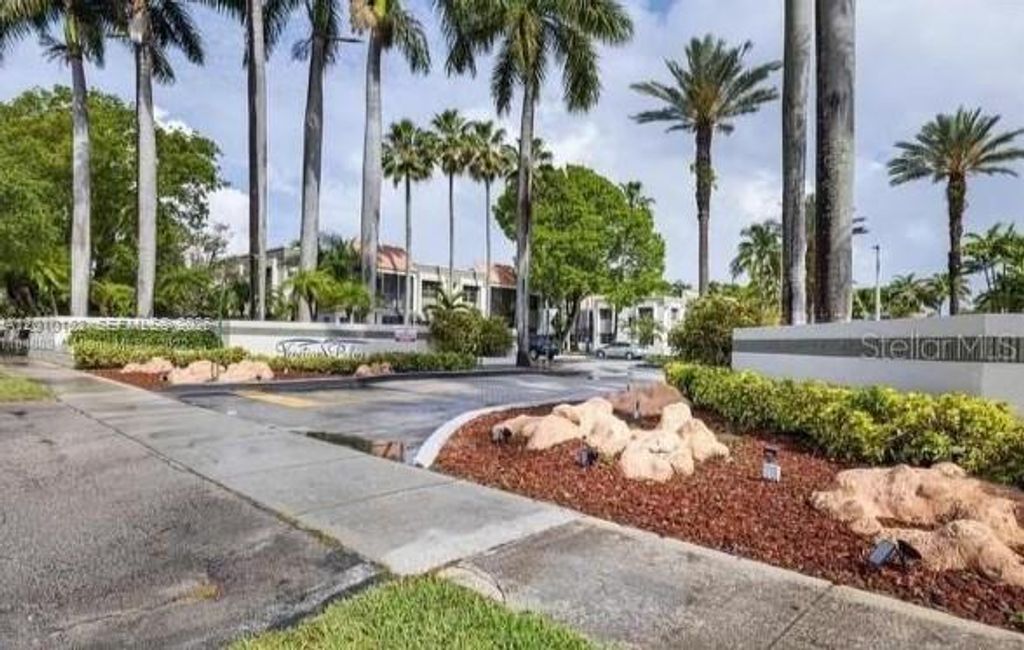 7923 SW 104th St 214F, Miami, FL 33156