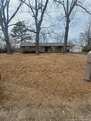 1602 Ferndell Drive, Fayetteville, NC 28314