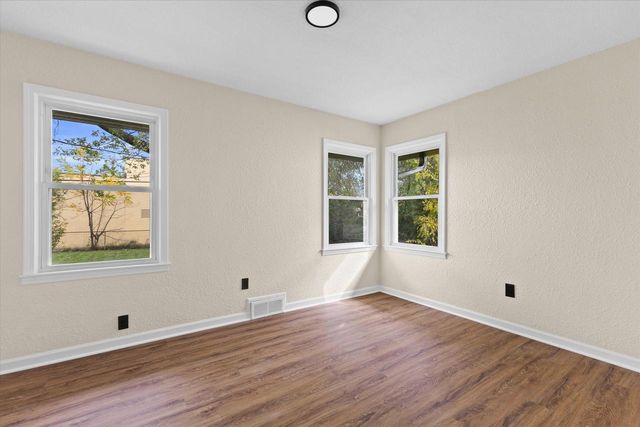 7330 W Medford AVENUE, Milwaukee, WI 53218