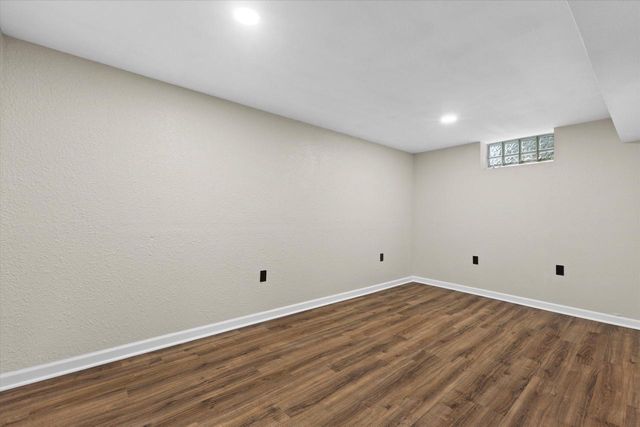 7330 W Medford AVENUE, Milwaukee, WI 53218