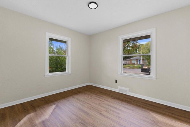 7330 W Medford AVENUE, Milwaukee, WI 53218