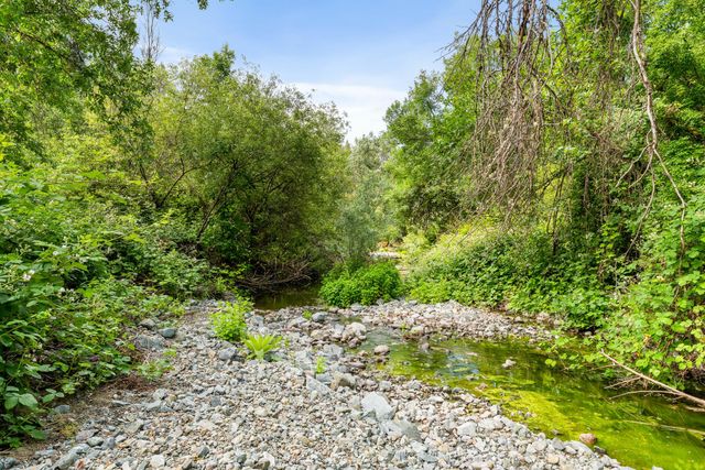5876 Donaldson Road, Grants Pass, OR 97526