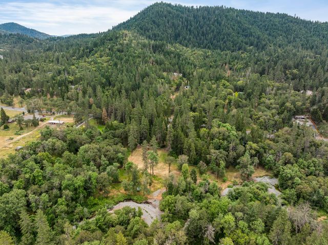 5876 Donaldson Road, Grants Pass, OR 97526
