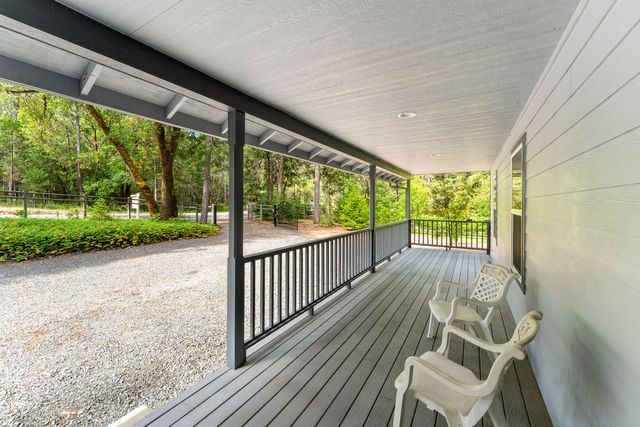 5876 Donaldson Road, Grants Pass, OR 97526