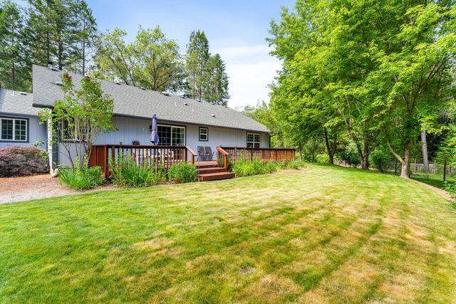 5876 Donaldson Road, Grants Pass, OR 97526