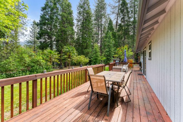 5876 Donaldson Road, Grants Pass, OR 97526