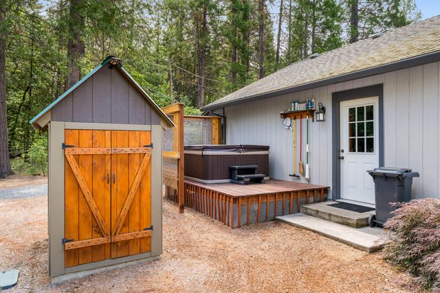 5876 Donaldson Road, Grants Pass, OR 97526