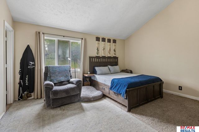 1718 N 126 Street, Omaha, NE 68154