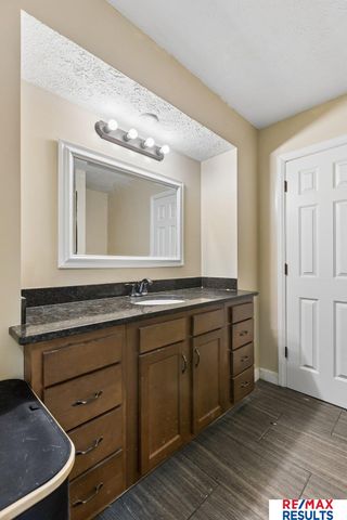 1718 N 126 Street, Omaha, NE 68154