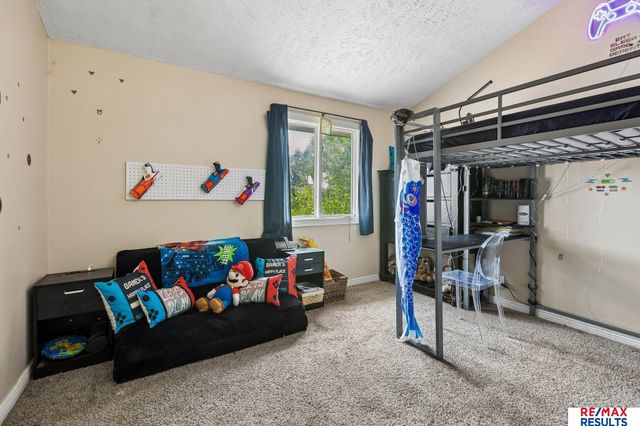 1718 N 126 Street, Omaha, NE 68154