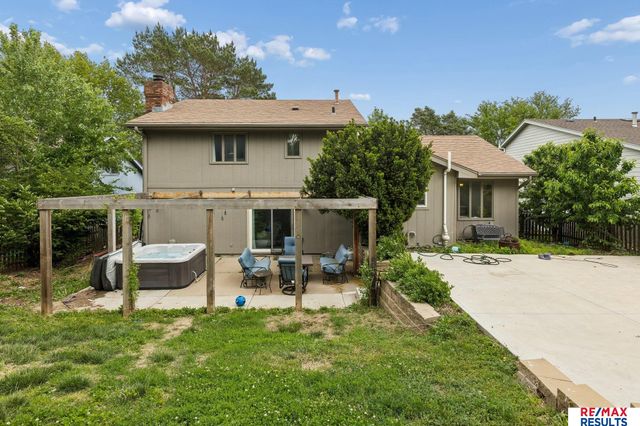 1718 N 126 Street, Omaha, NE 68154
