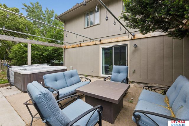 1718 N 126 Street, Omaha, NE 68154