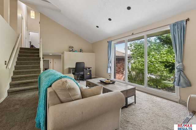 1718 N 126 Street, Omaha, NE 68154
