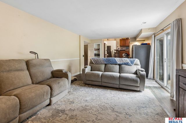 1718 N 126 Street, Omaha, NE 68154