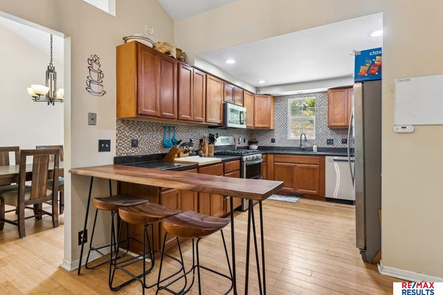 1718 N 126 Street, Omaha, NE 68154