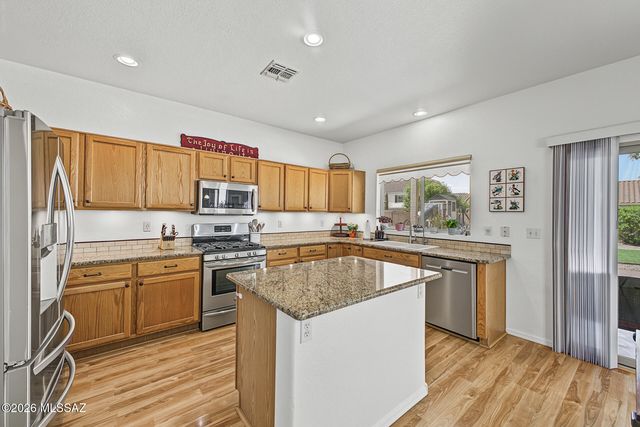 9449 N Weather Hill Drive, Tucson, AZ 85743
