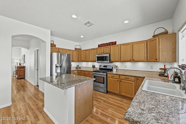 9449 N Weather Hill Drive, Tucson, AZ 85743