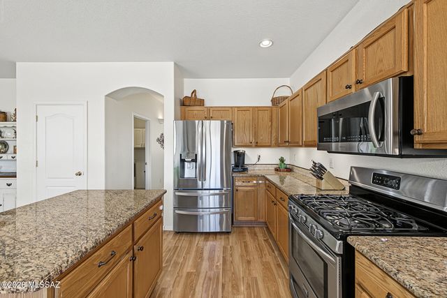 9449 N Weather Hill Drive, Tucson, AZ 85743