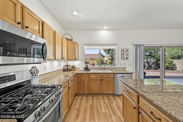 9449 N Weather Hill Drive, Tucson, AZ 85743