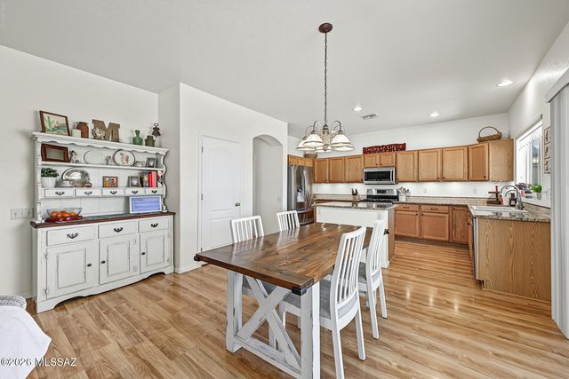 9449 N Weather Hill Drive, Tucson, AZ 85743