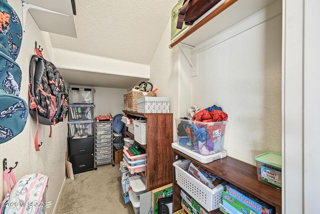 9449 N Weather Hill Drive, Tucson, AZ 85743