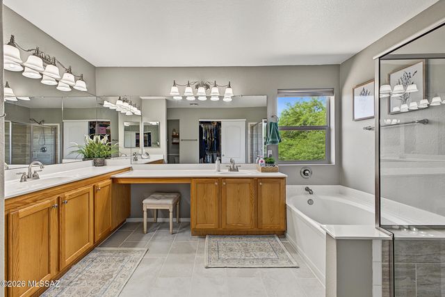 9449 N Weather Hill Drive, Tucson, AZ 85743