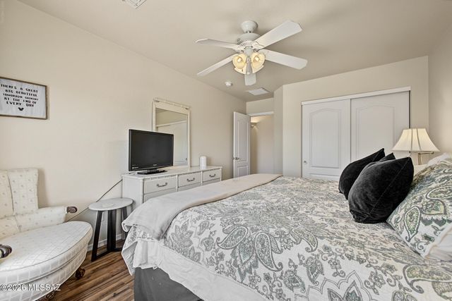 9449 N Weather Hill Drive, Tucson, AZ 85743