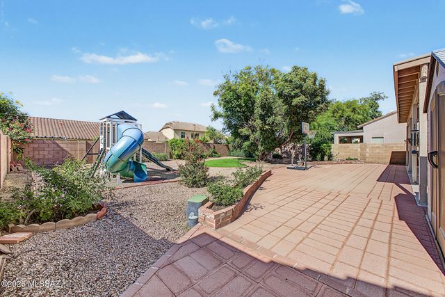 9449 N Weather Hill Drive, Tucson, AZ 85743