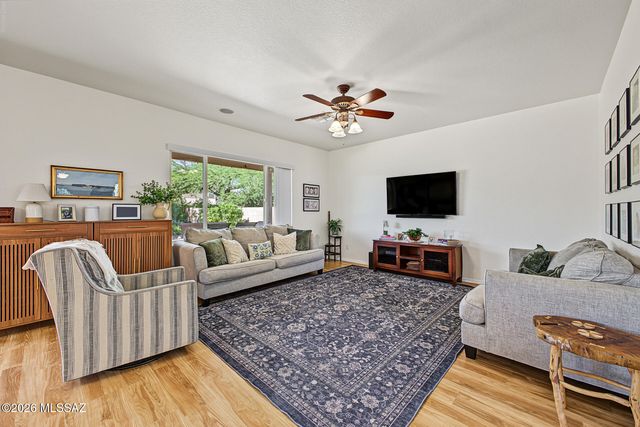 9449 N Weather Hill Drive, Tucson, AZ 85743
