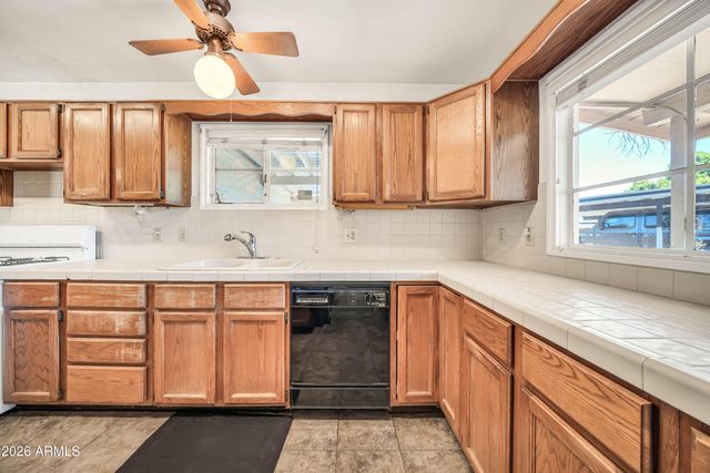 1330 E CATALINA Drive, Phoenix, AZ 85014